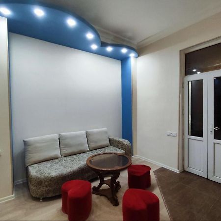 Guest House In The Small Center Erévan Extérieur photo