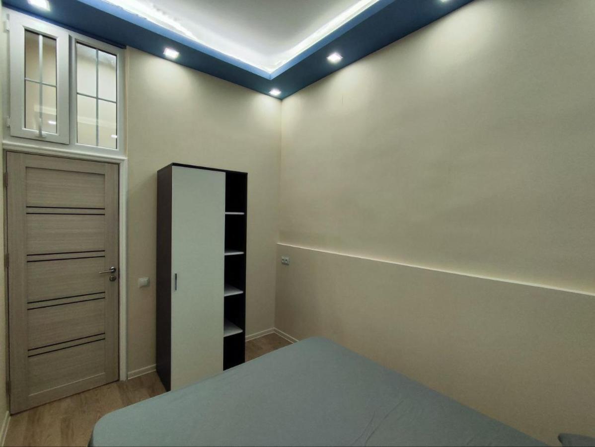 Guest House In The Small Center Erévan Extérieur photo